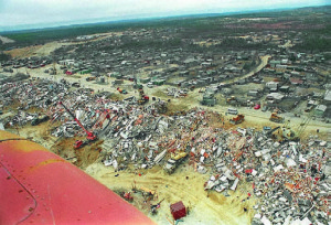 Последствия землетрясения в Нефтегорске на Сахалине в 1995 году
