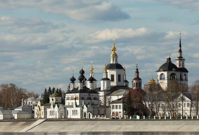 Панорама Соборного дворища в Великом Устюге