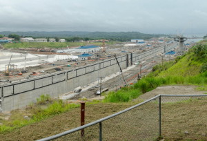 Строительство шлюзов третей лини Панамского канала, 2015 год